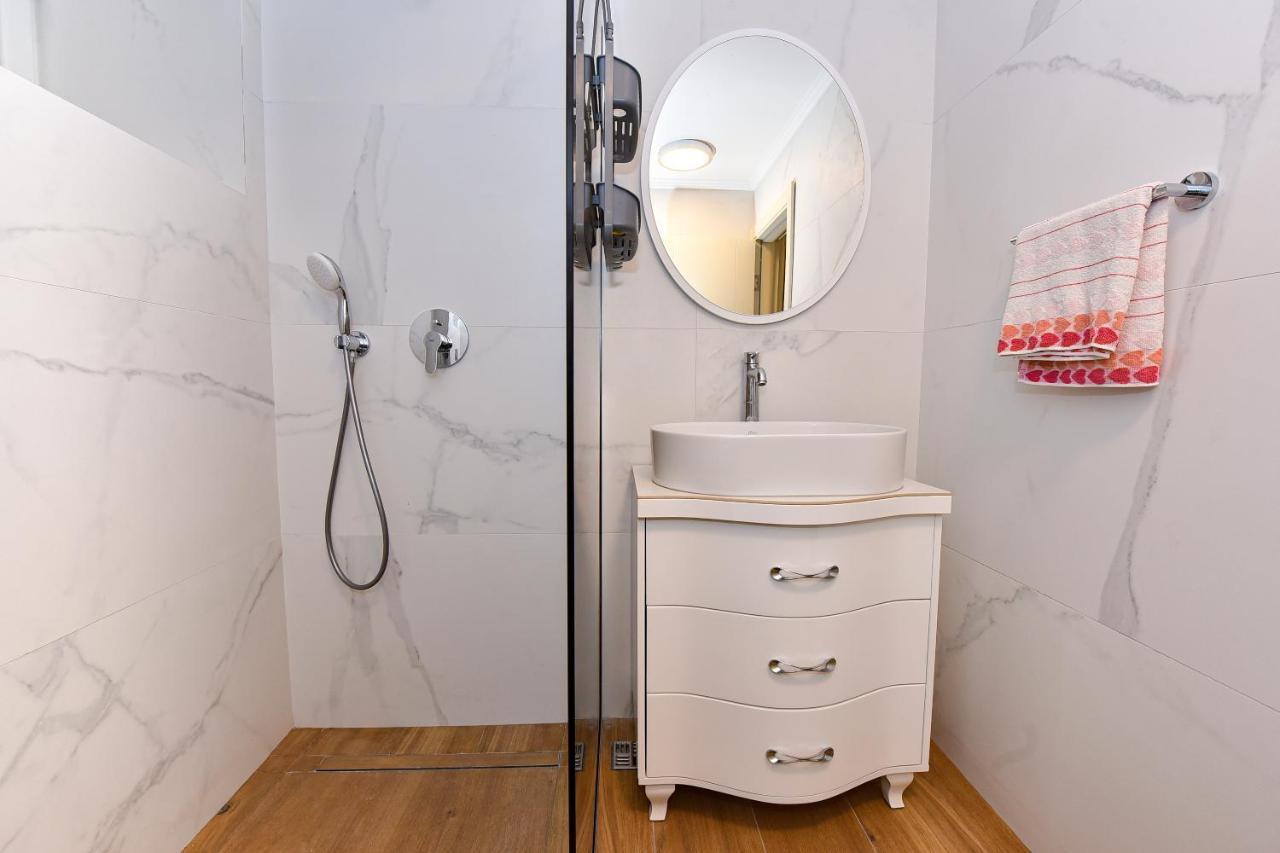 Apartments Galija Petrovac Lux מראה חיצוני תמונה