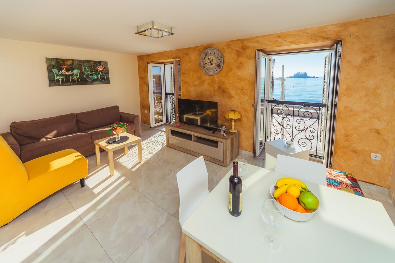 Apartments Galija Petrovac Lux מראה חיצוני תמונה
