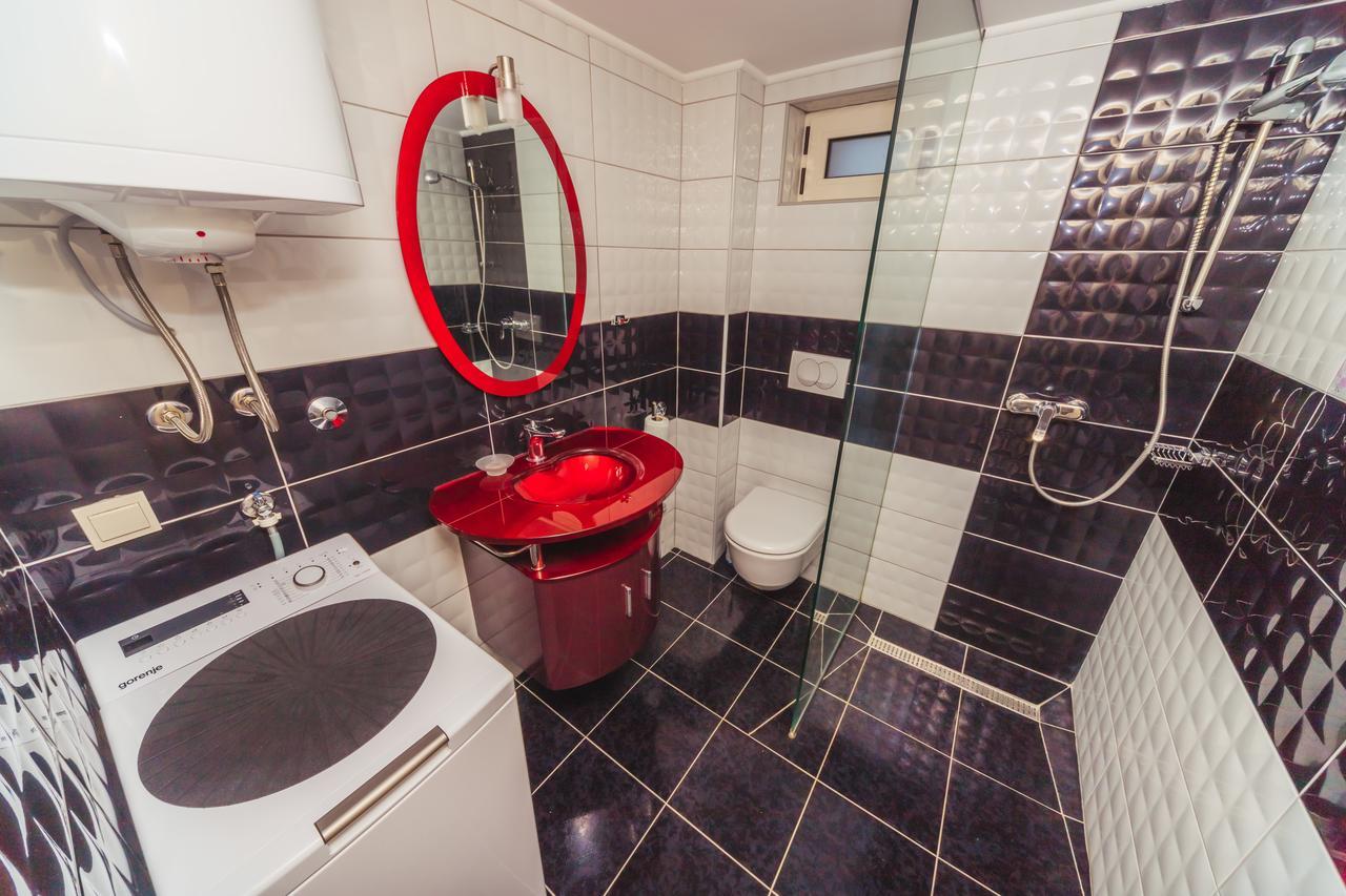 Apartments Galija Petrovac Lux מראה חיצוני תמונה